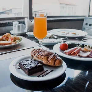 Hotel Iron
